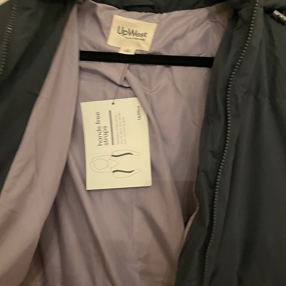 Puffer Jacket NWT - Picture 3 of 5